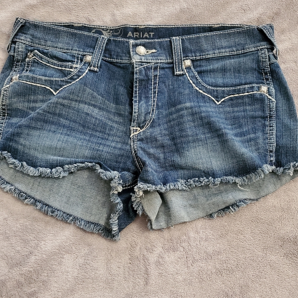 Ariat Women's Boyfriend Wheat Stitch Ella Short